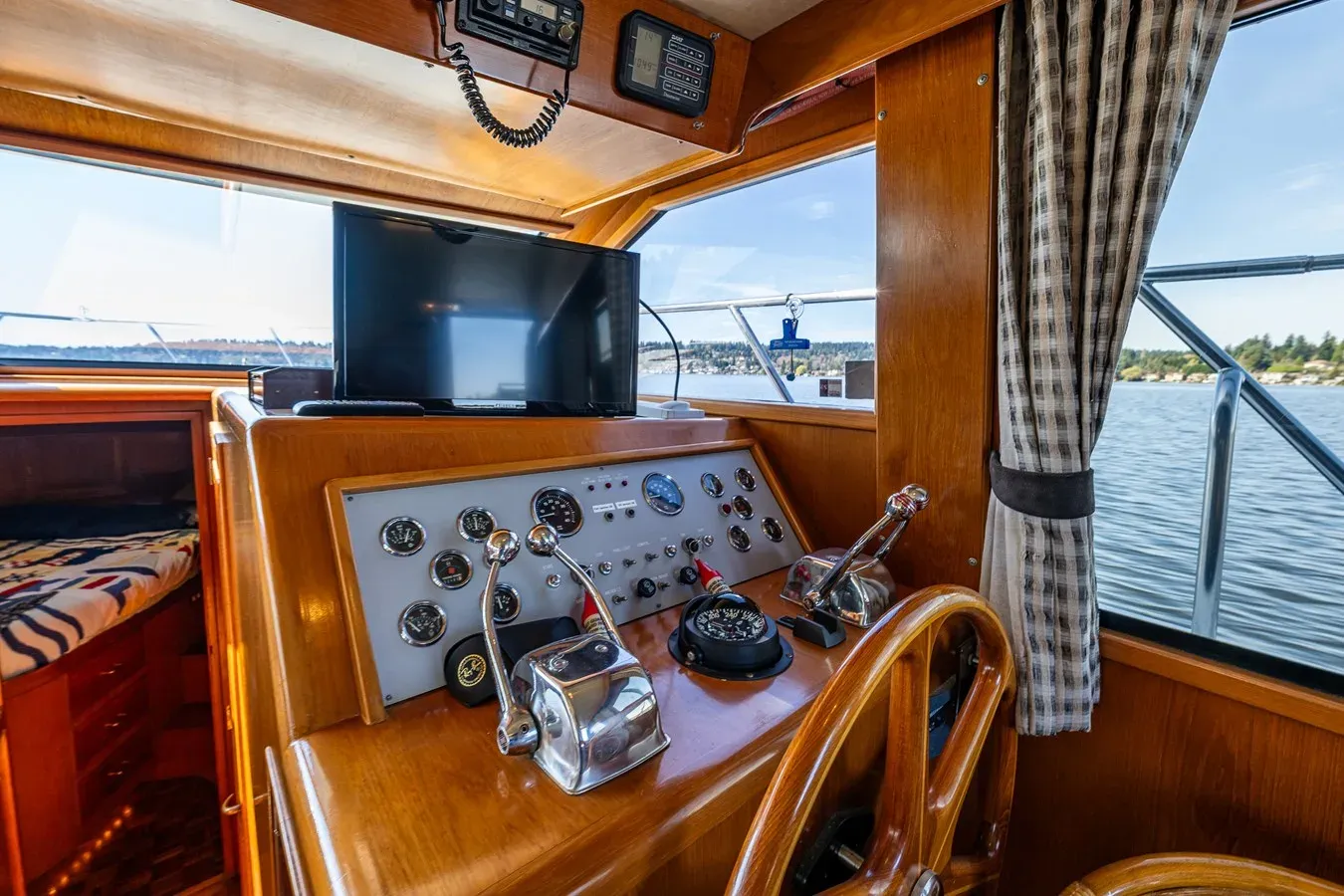 Buy a yacht Sheridan Eagle 42