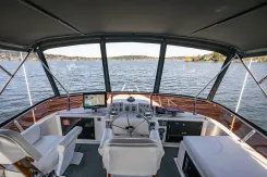 Buy a Sheridan Eagle 42 at Shestakov Yacht Sales