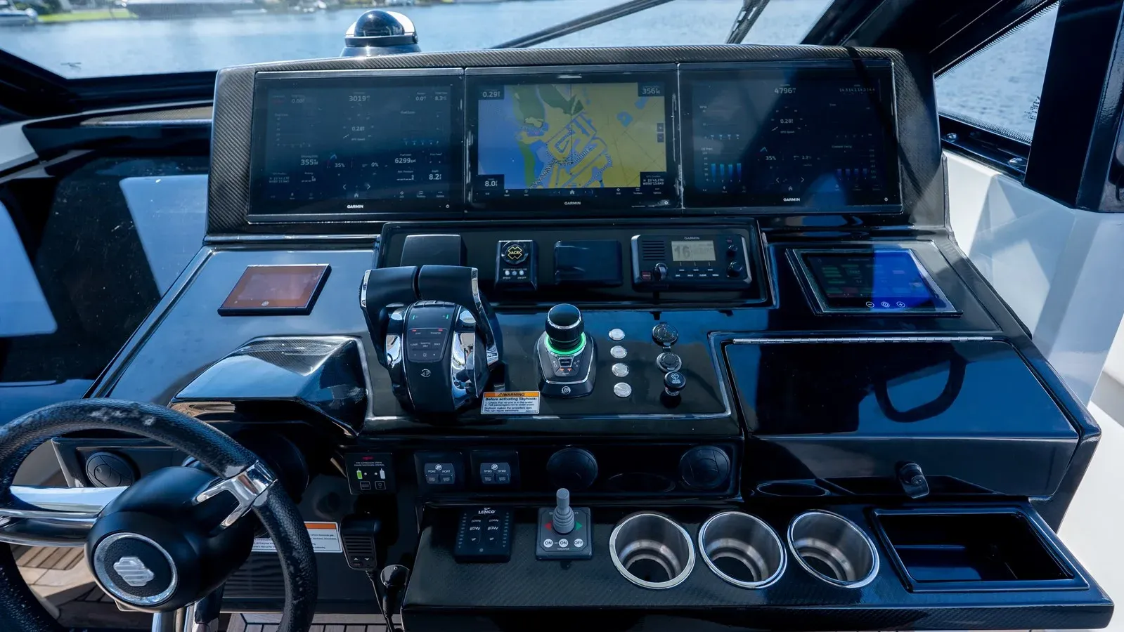best yacht sales deals Junto a Ti - Ocean Alexander