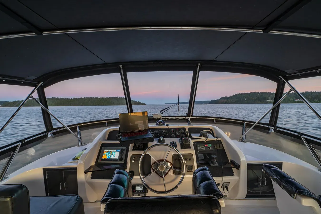Bella Luna 48 Sedan price