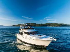 Buy a Bella Luna 48 at Shestakov Yacht Sales