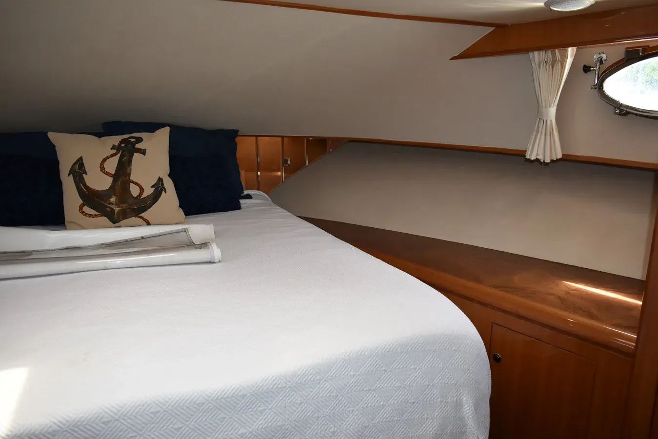 the best price on 64 Ocean Alexander