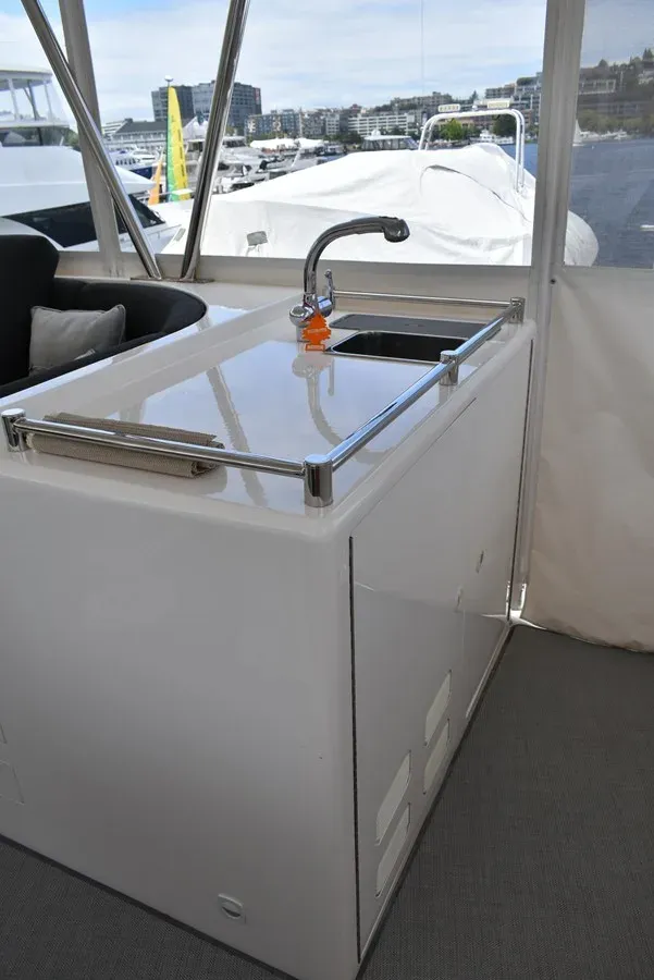 best yacht sales deals 64 Ocean Alexander 69