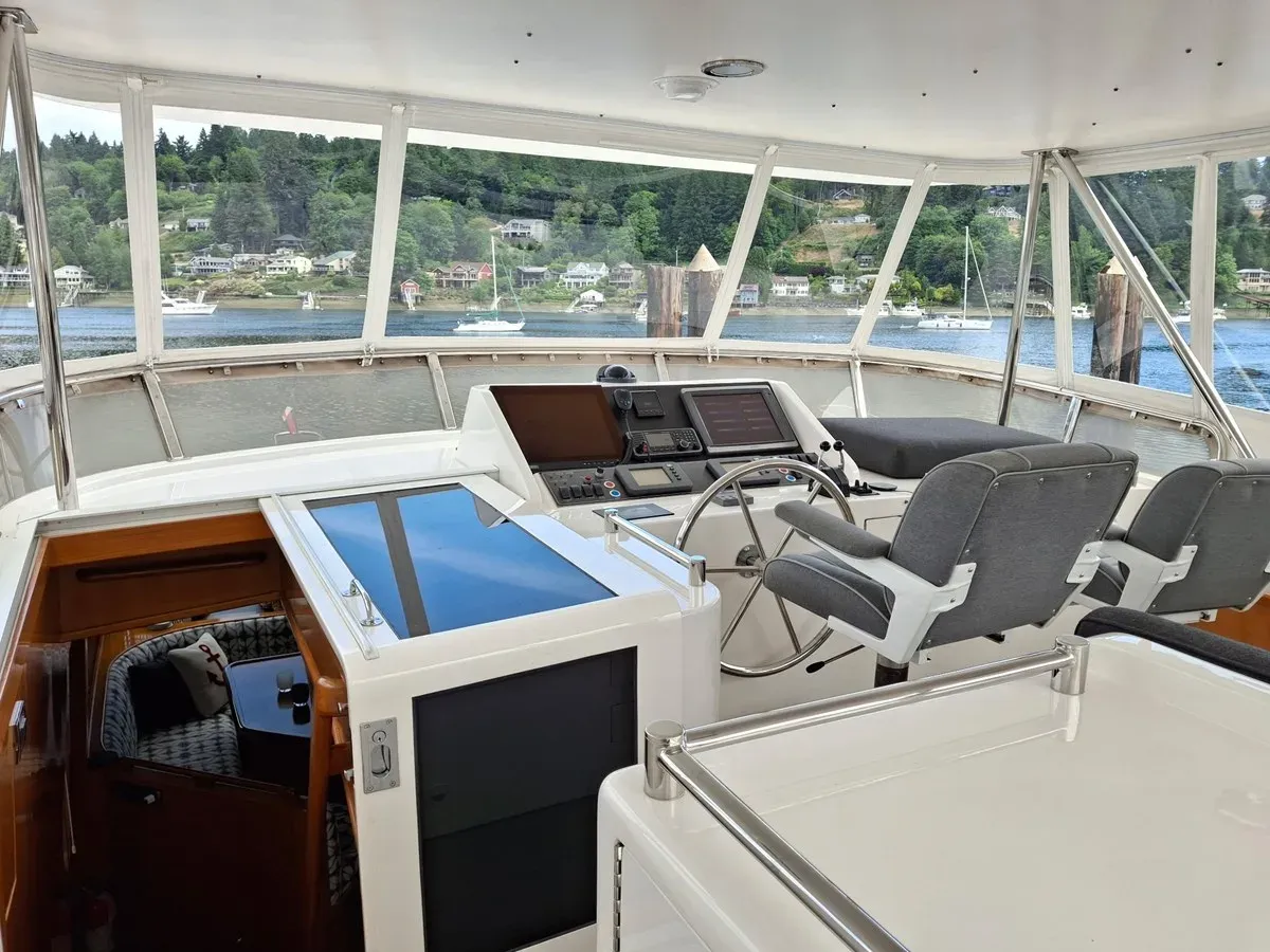 the best price on 64 Ocean Alexander 64 Pilothouse