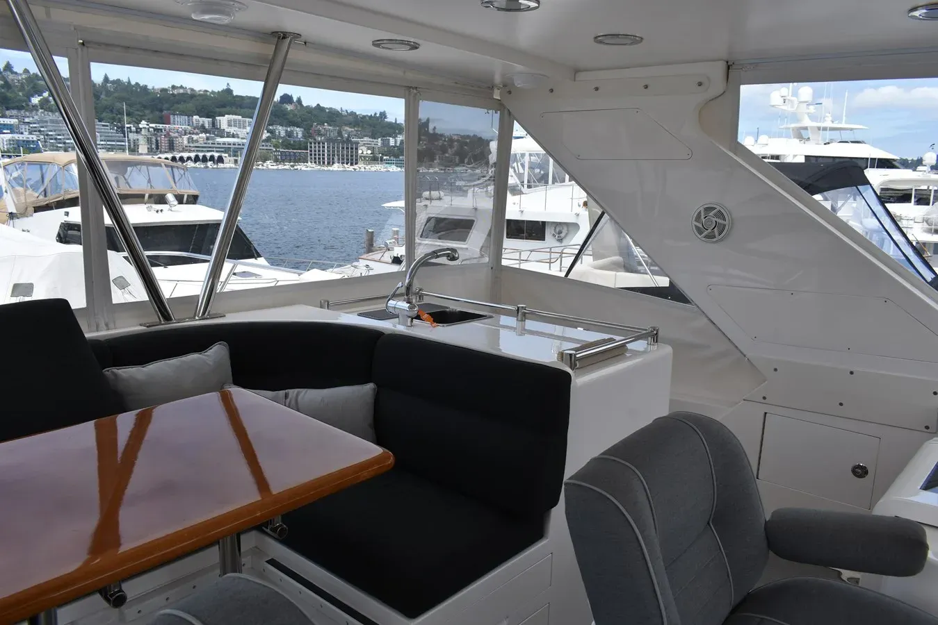 Buy a yacht 64 Ocean Alexander - Ocean Alexander