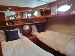Buy a yacht 64 Ocean Alexander 69