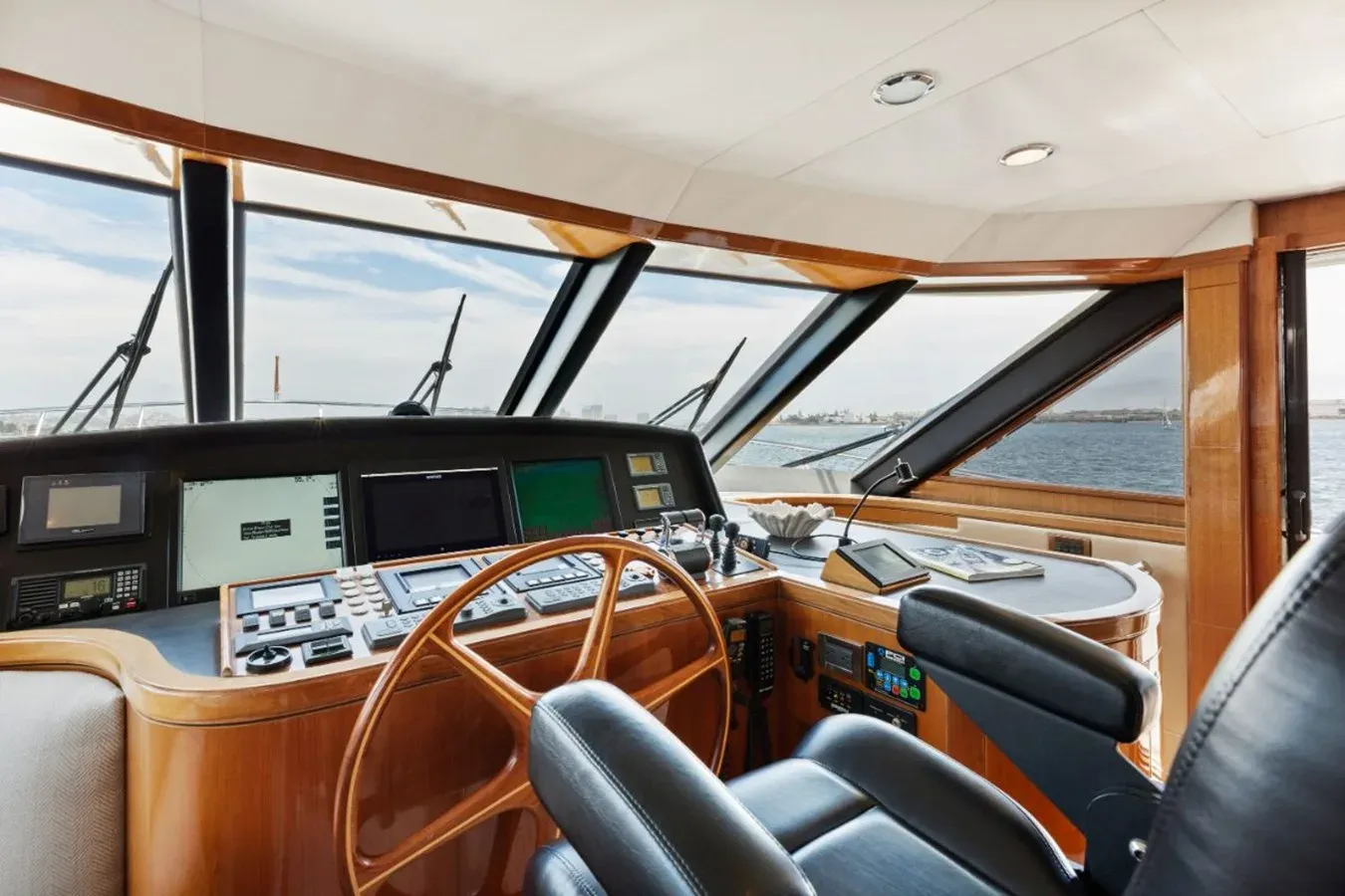 best yacht sales deals SEA GRACE 74 Flybridge