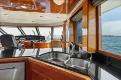 Buy a yacht SEA GRACE 74 Flybridge