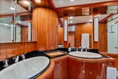 Buy a yacht SEA GRACE - Ocean Alexander