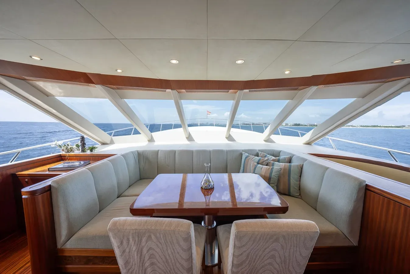 best yacht sales deals ABOAT TIME 90 Skylounge