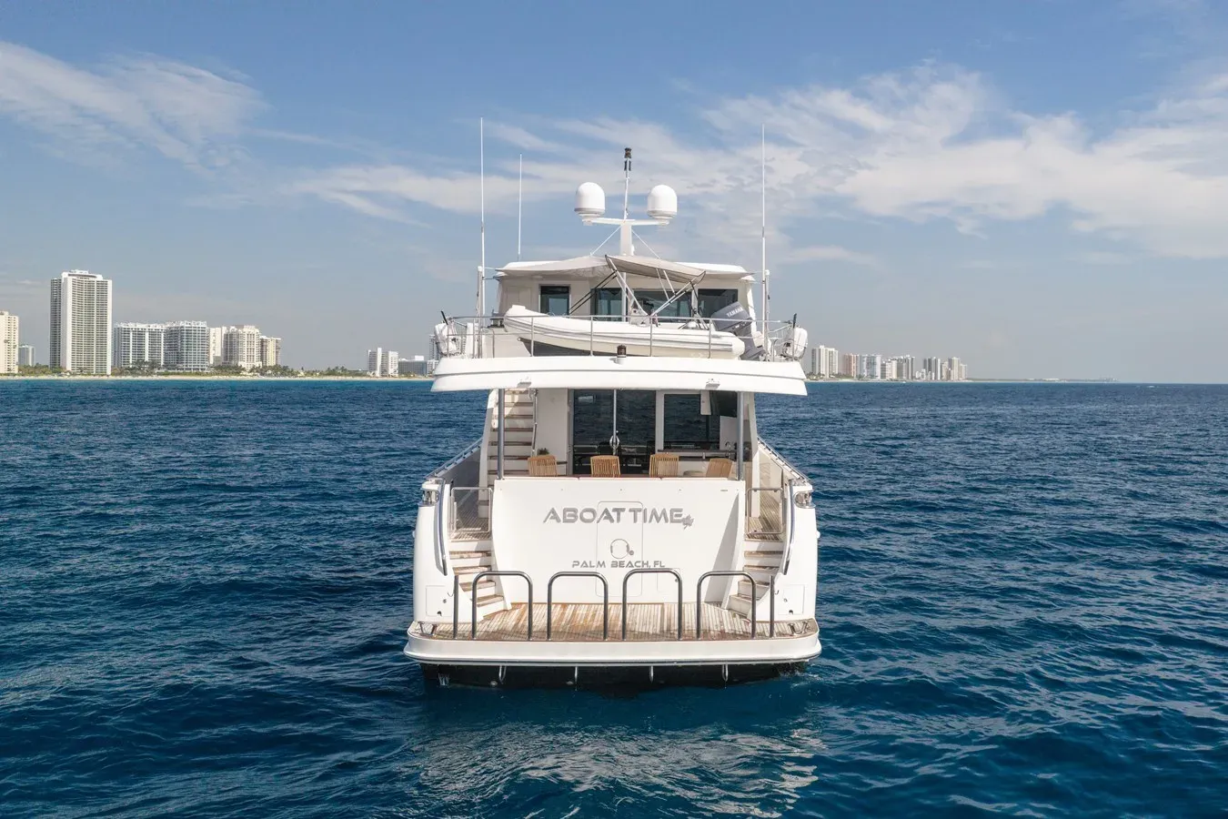 the best price on ABOAT TIME 90 Skylounge