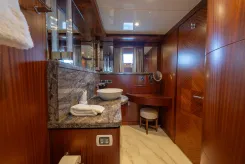 Buy a yacht ABOAT TIME 90