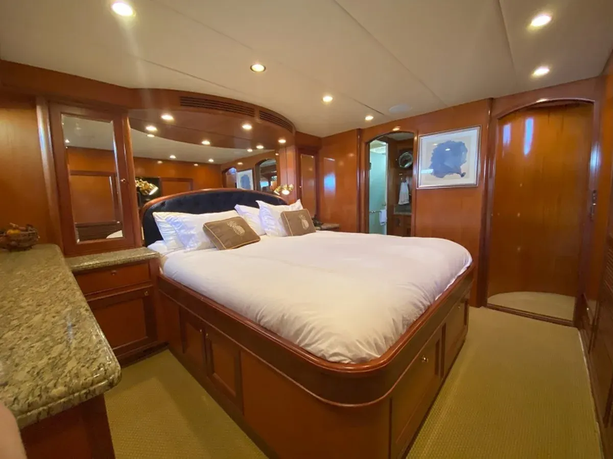 the best price on Tempus Fugit II 2005