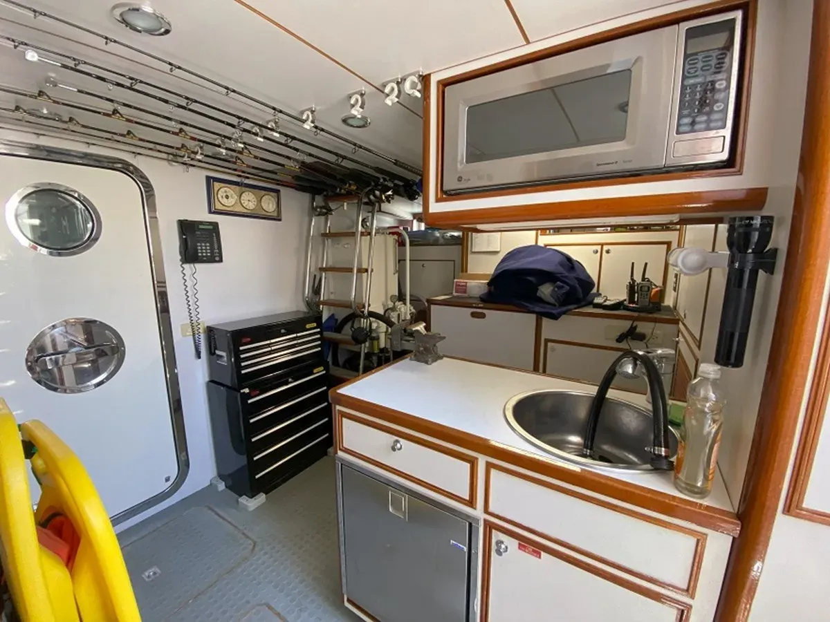 best yacht sales deals Tempus Fugit II Motoryacht