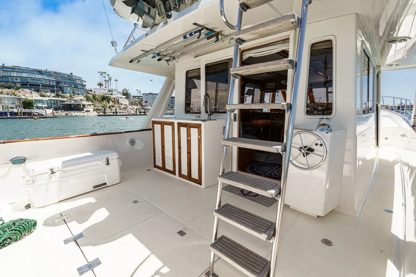 Buy a yacht Fifth Tuition - OFFSHORE YACHTS
