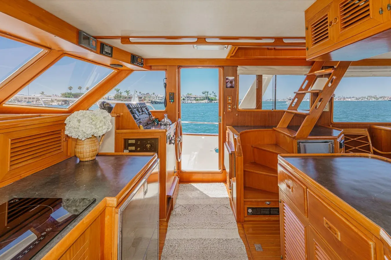 Buy a Fifth Tuition 1989 at Shestakov Yacht Sales