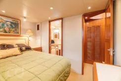 Buy a yacht Island Girl 52