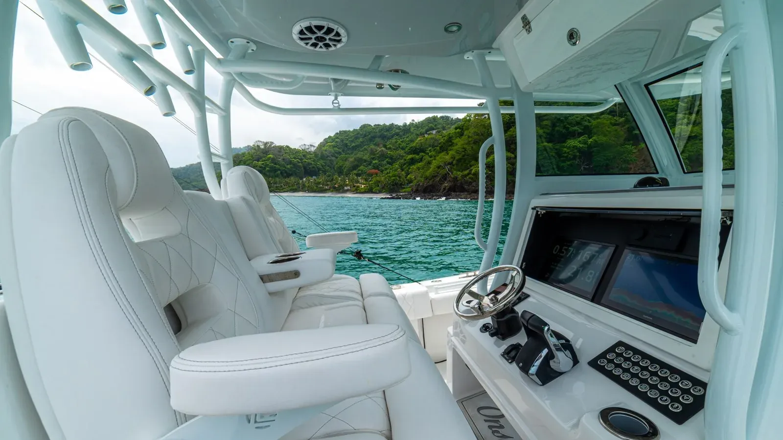 Купить яхту Cheeky Monkey 37 Tournament Edition в Shestakov Yacht Sales
