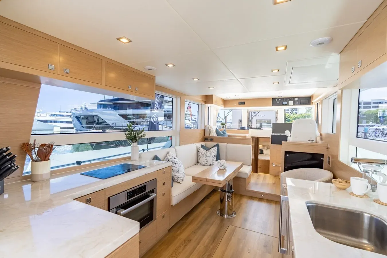 2027 OUTBACK - OUTBACK YACHTS