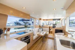 2027 OUTBACK - OUTBACK YACHTS