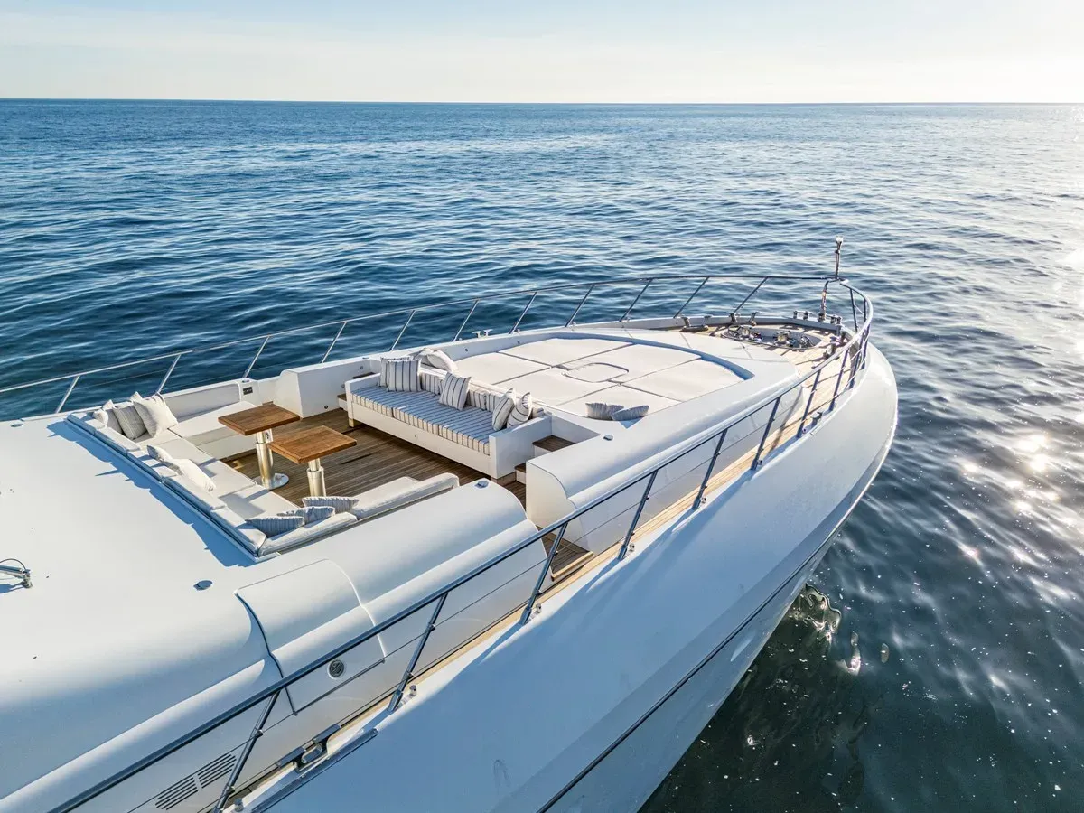 the best price on MELONY 2015