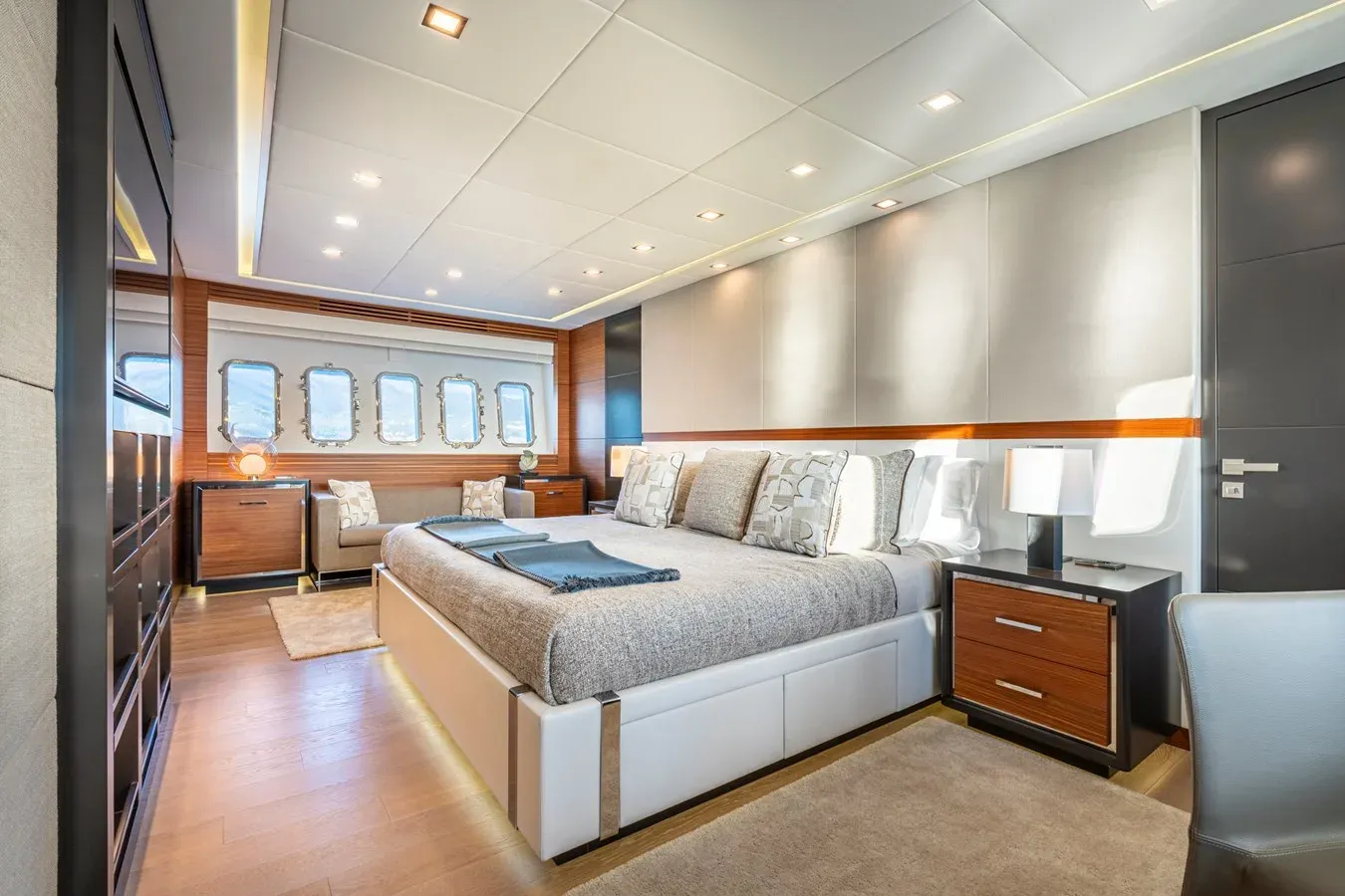 Buy a MELONY - OVERMARINE GROUP at Shestakov Yacht Sales