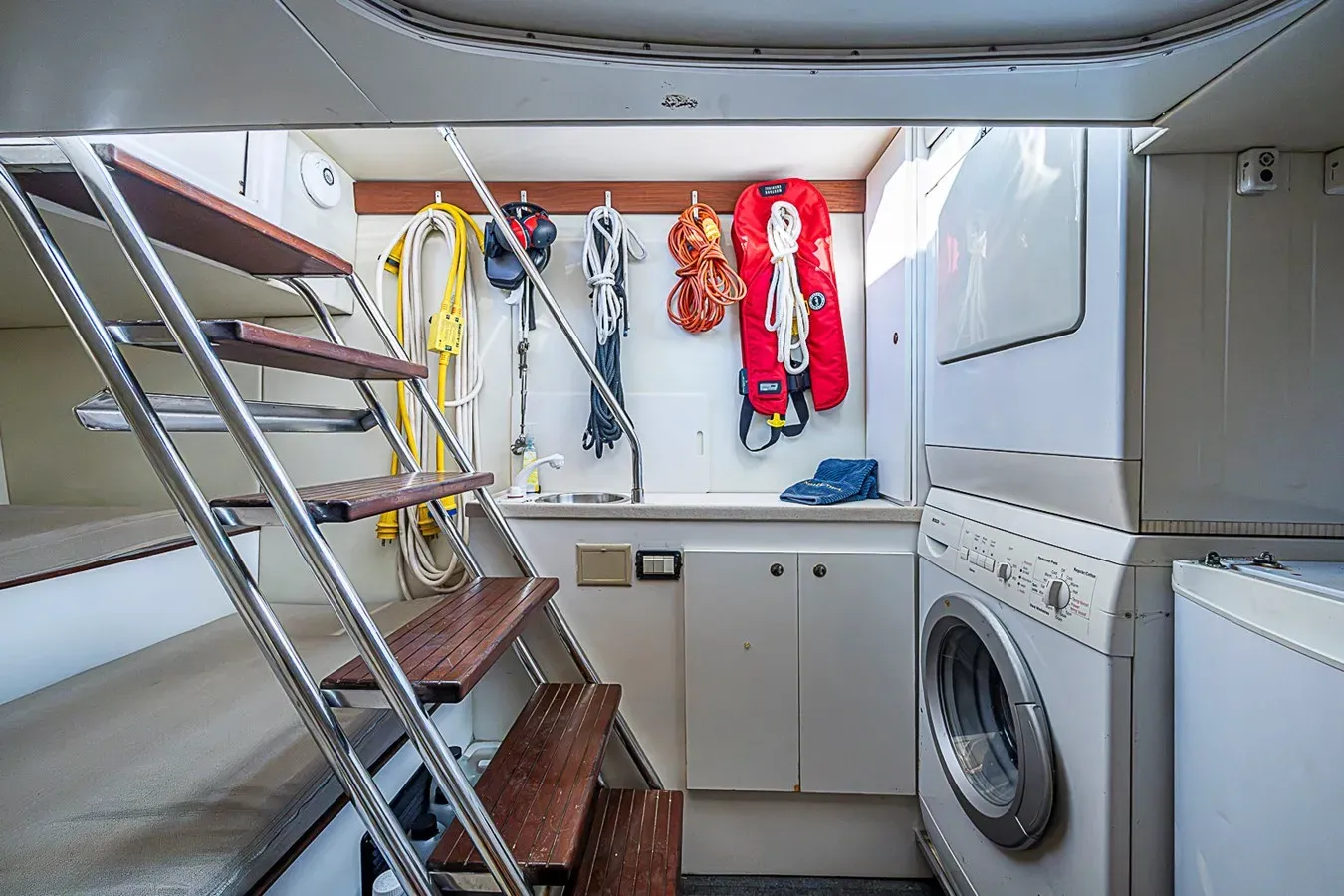 Buy a Southerner 65ft 2005 Pacific Mariner Diamond at Shestakov Yacht Sales