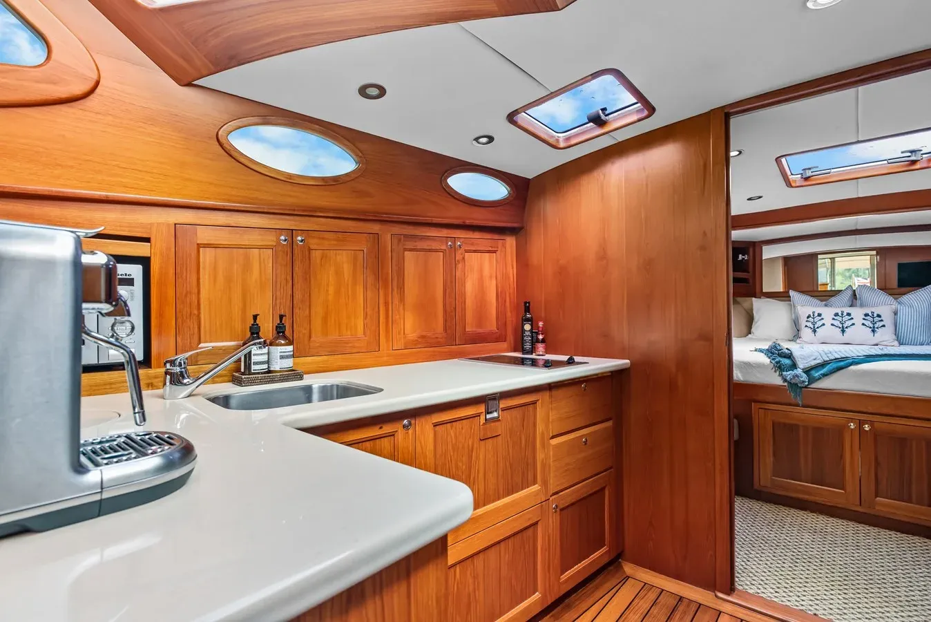 Malou yacht sale
