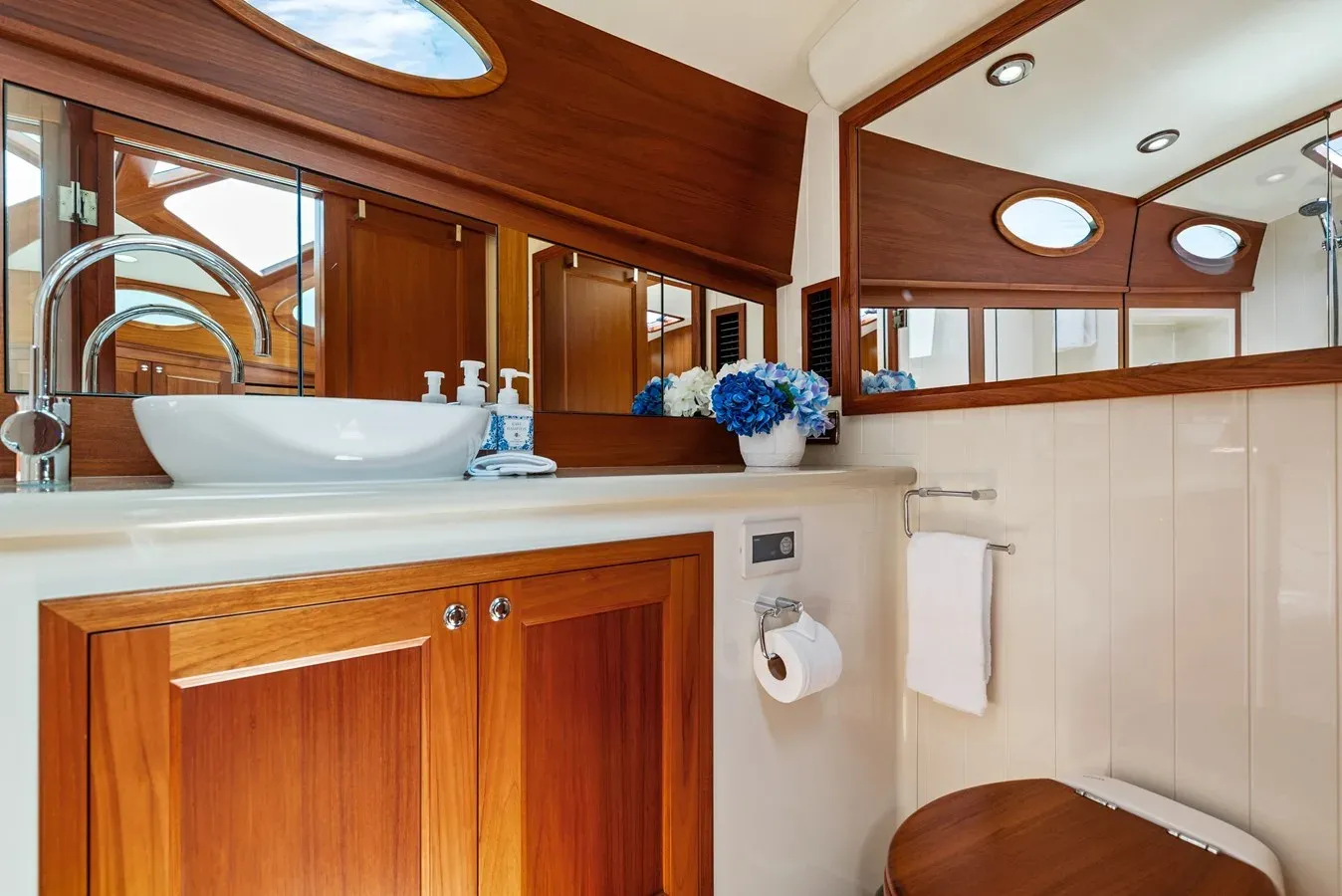 the best price on Malou - PALM BEACH