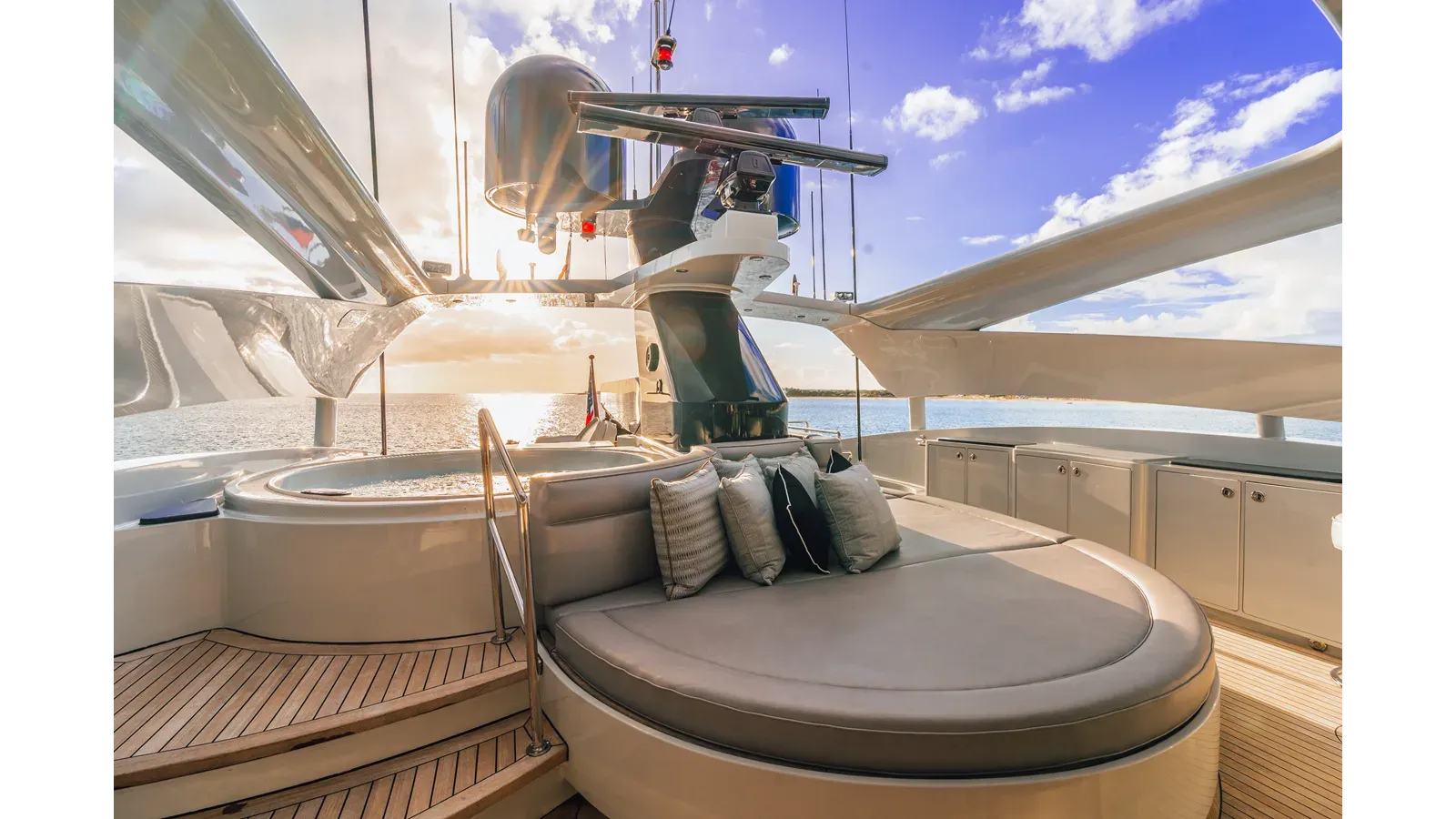 Buy a yacht TEMPTATION Raised Pilothouse