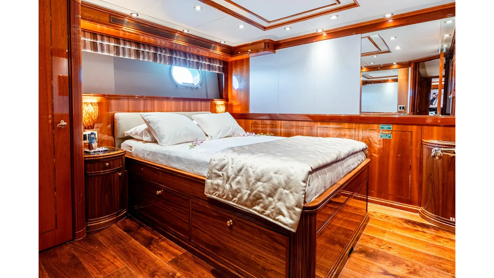Buy a TEMPTATION - PALMER JOHNSON at Shestakov Yacht Sales