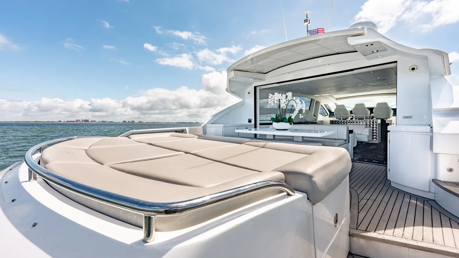 Buy a yacht HAWK - PERSHING