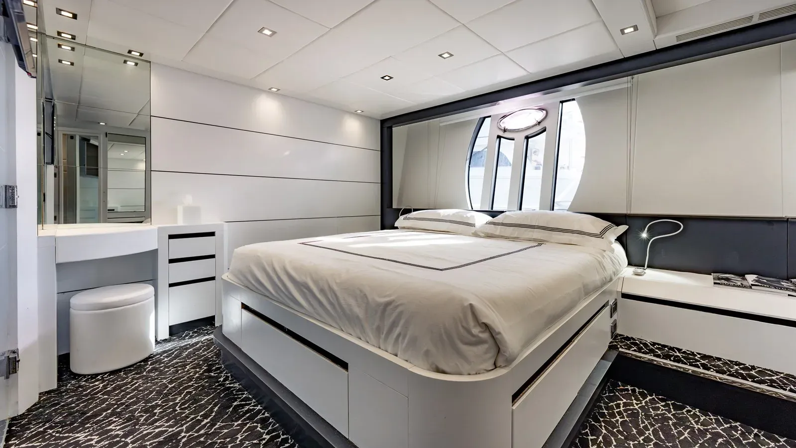 HAWK - PERSHING yacht sale