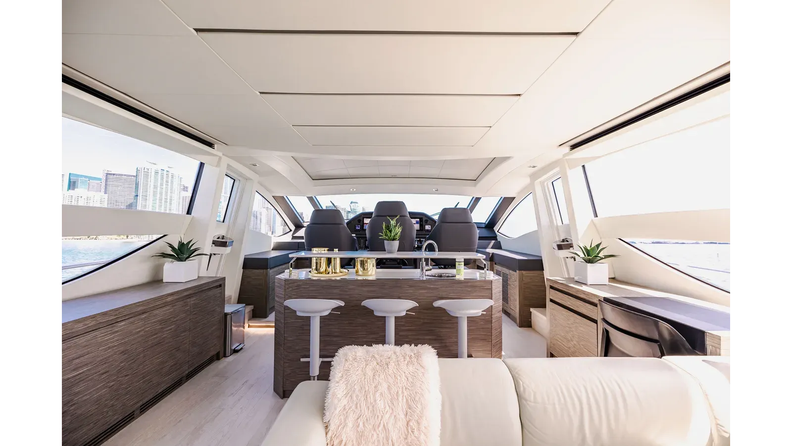 Buy a yacht DOUBLE OR NOTHING 82 VHP