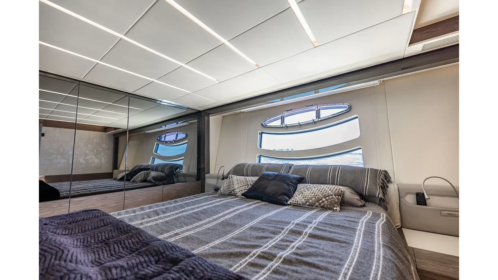 best yacht sales deals DOUBLE OR NOTHING 82 VHP