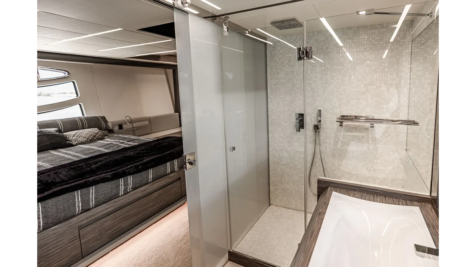 Buy a yacht DOUBLE OR NOTHING