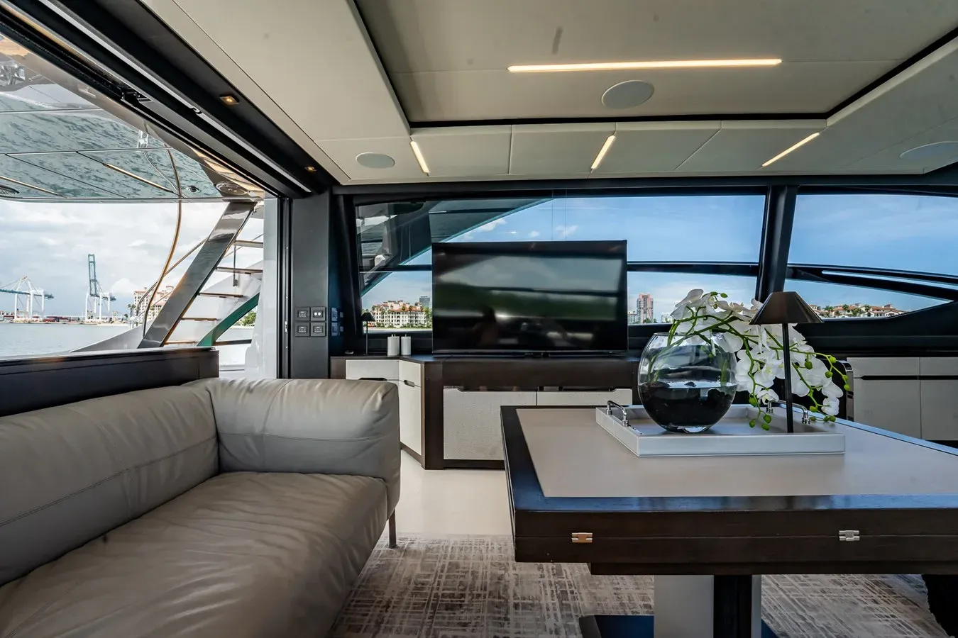 best yacht sales deals ON THE MOVE - PERSHING