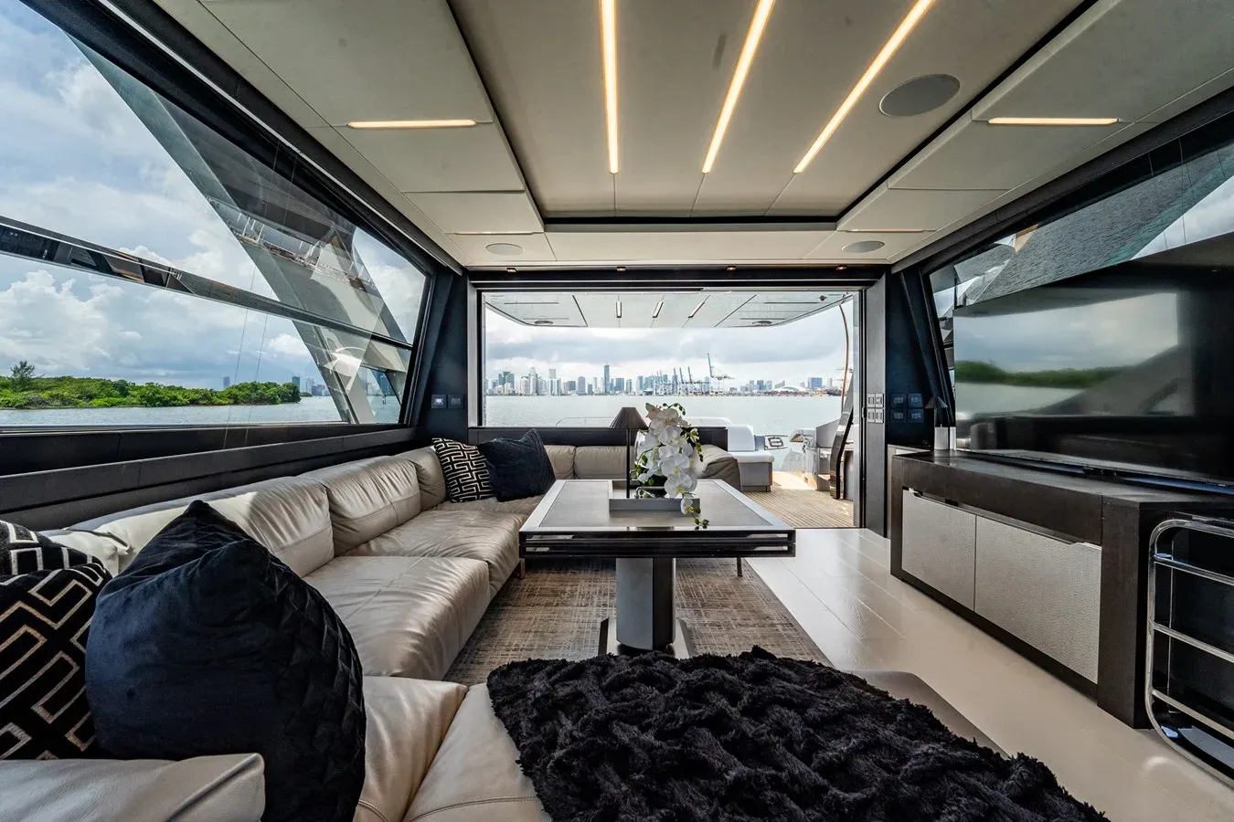 Buy a ON THE MOVE 83 at Shestakov Yacht Sales