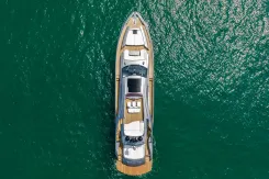Buy a yacht ON THE MOVE 8X