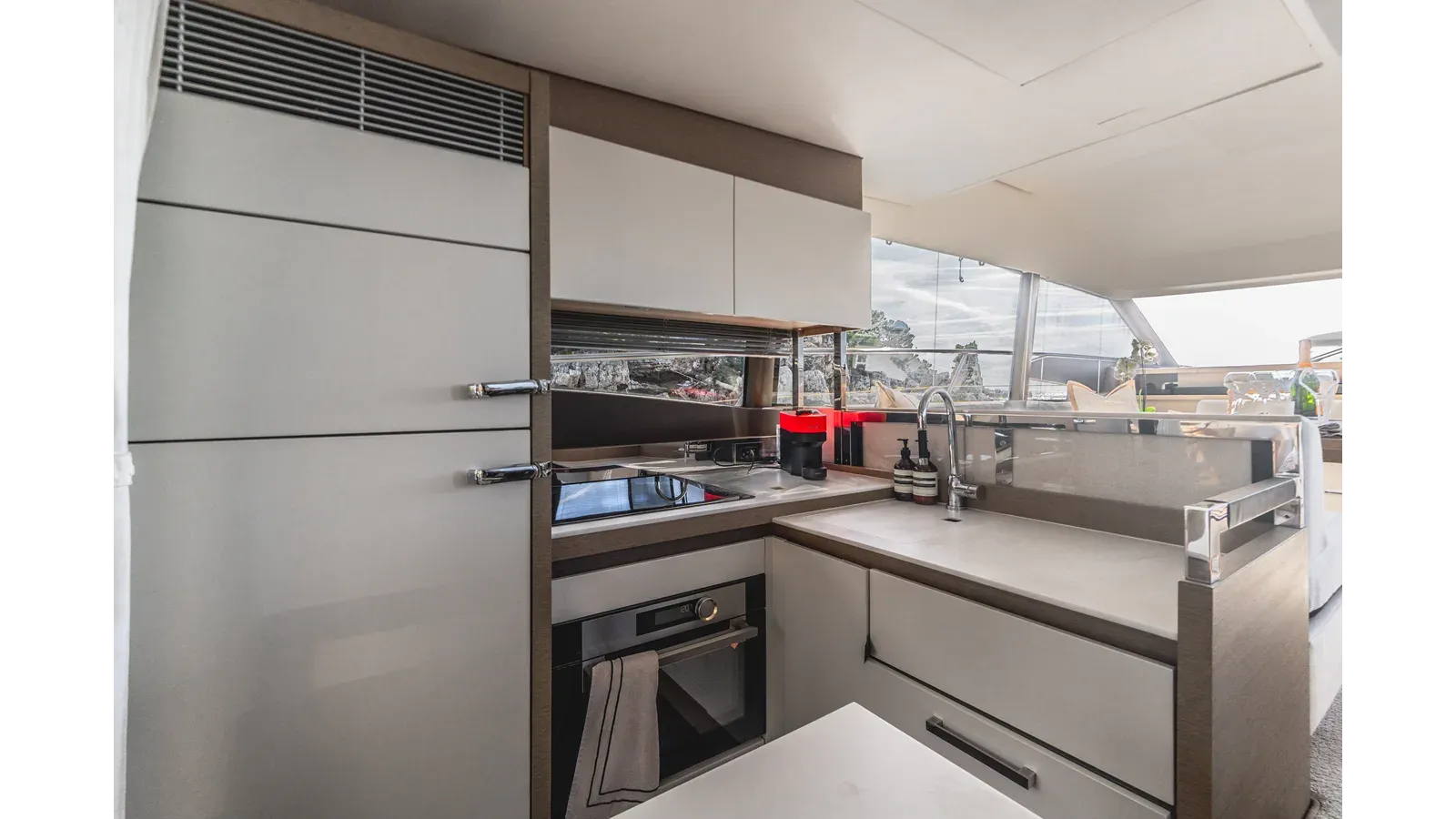 Купить яхту OLETA 52 в Shestakov Yacht Sales