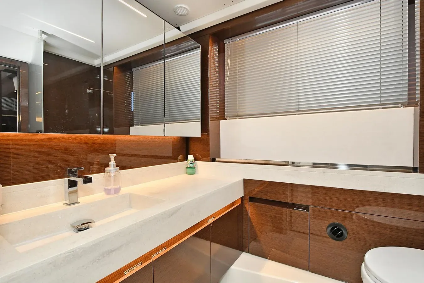 2020 Prestige 59ft 590