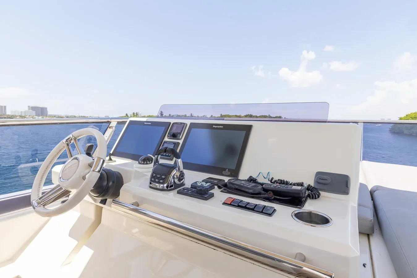 Buy a yacht NA