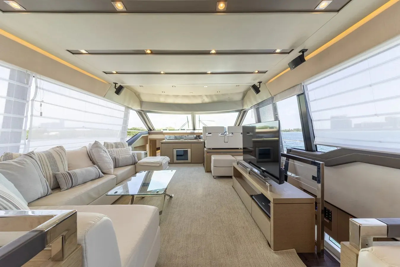 Buy a yacht NA - PRESTIGE