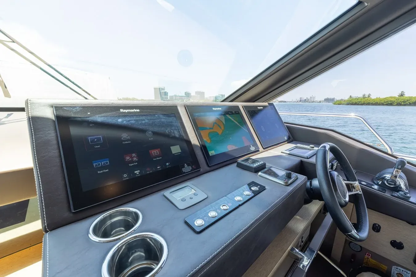 Buy a NA - PRESTIGE at Shestakov Yacht Sales