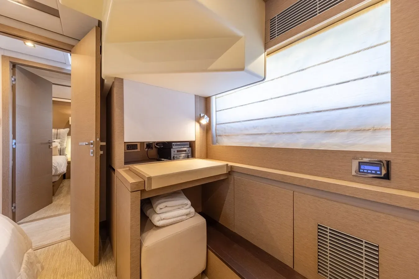 Buy a yacht NA - PRESTIGE