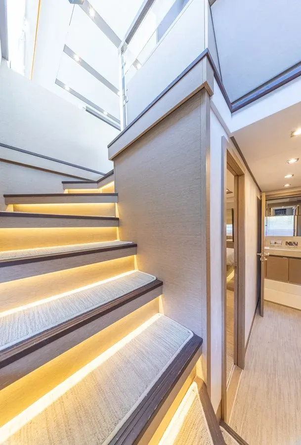 Buy a yacht NA 68