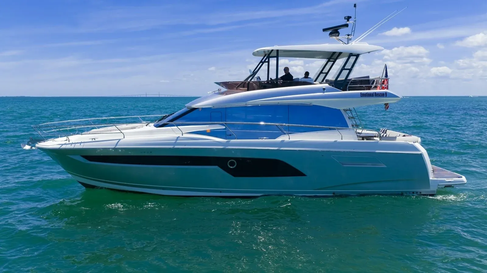 Купить яхту EMOTIONAL RESCUE 9 в Shestakov Yacht Sales