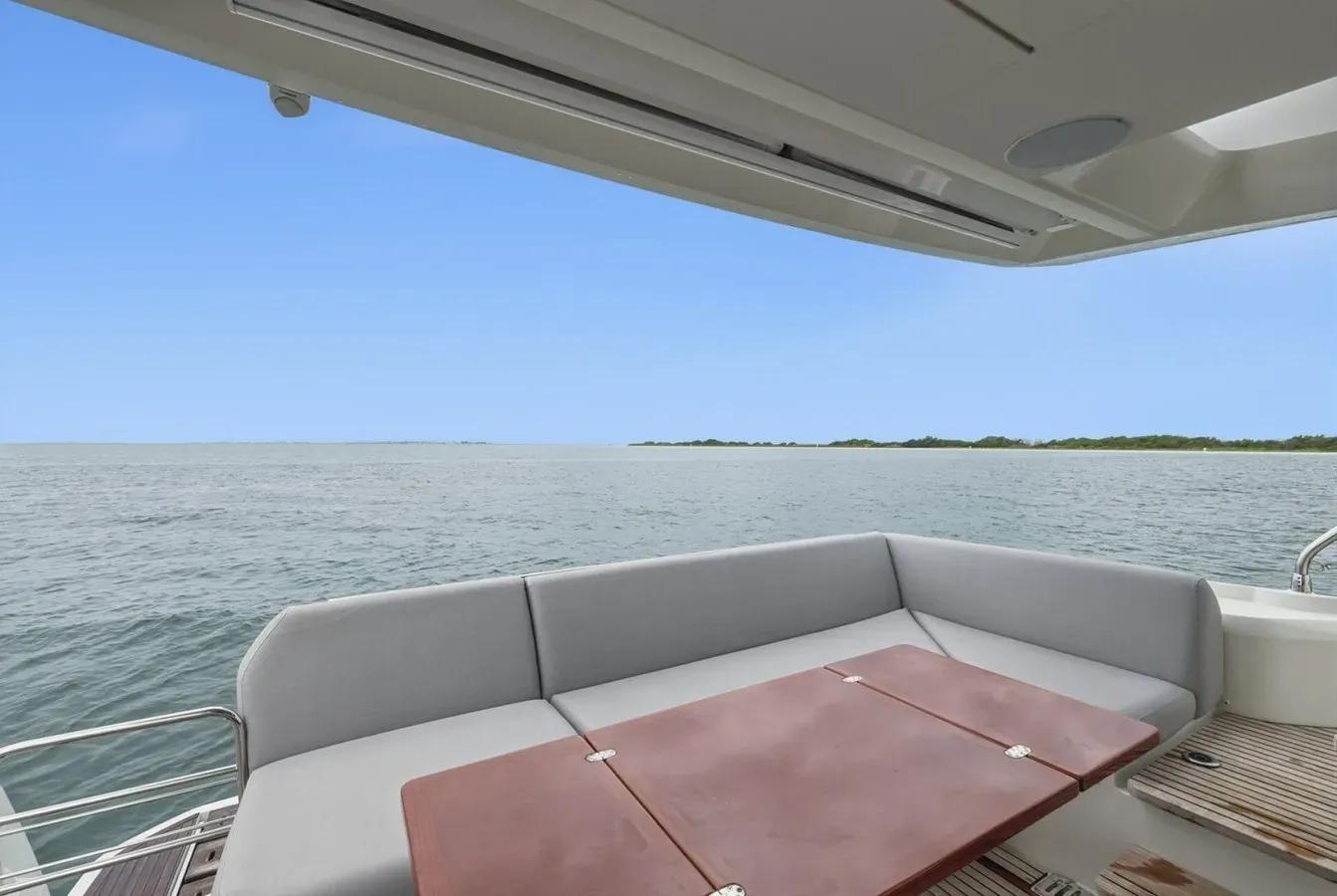 Купить яхту IMAGINE - PRESTIGE в Shestakov Yacht Sales