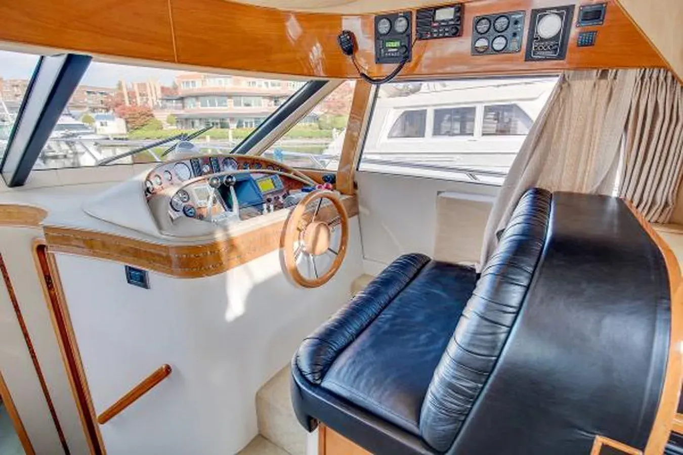 Buy a LOKI Flybridge Sedan at Shestakov Yacht Sales