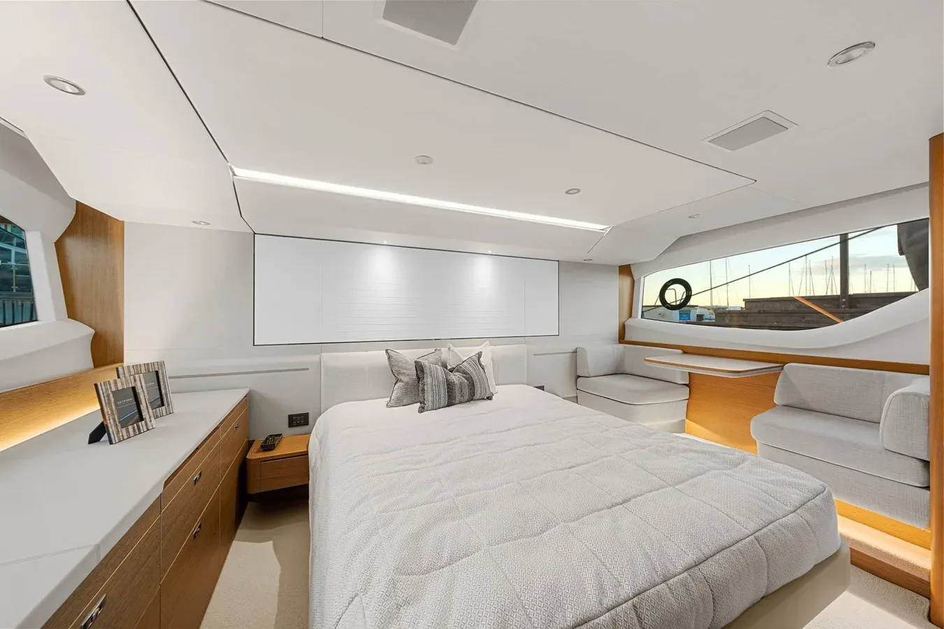 best yacht sales deals PRINCESS F55 (F55068) 57